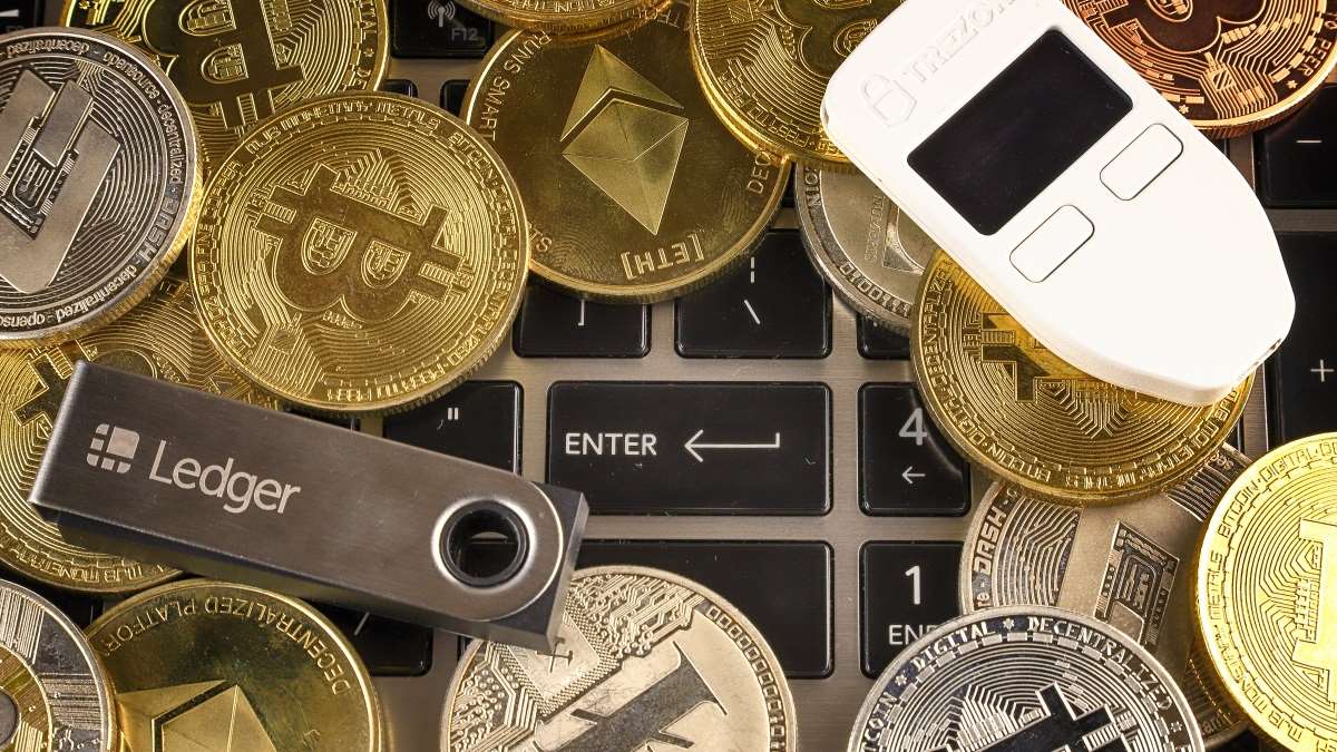 Un ingegnere è riuscito ad hackerare un Trezor Wallet