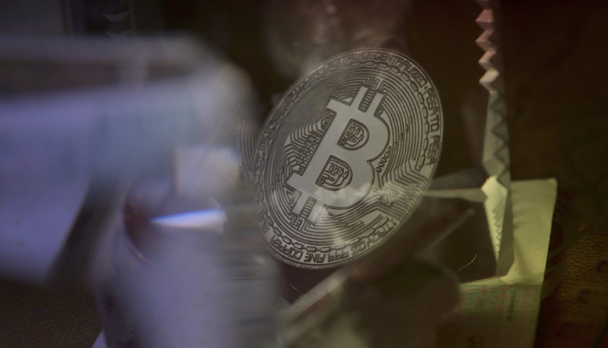 Futuro incerto per Caroline Crenshaw e la regolamentazione crypto